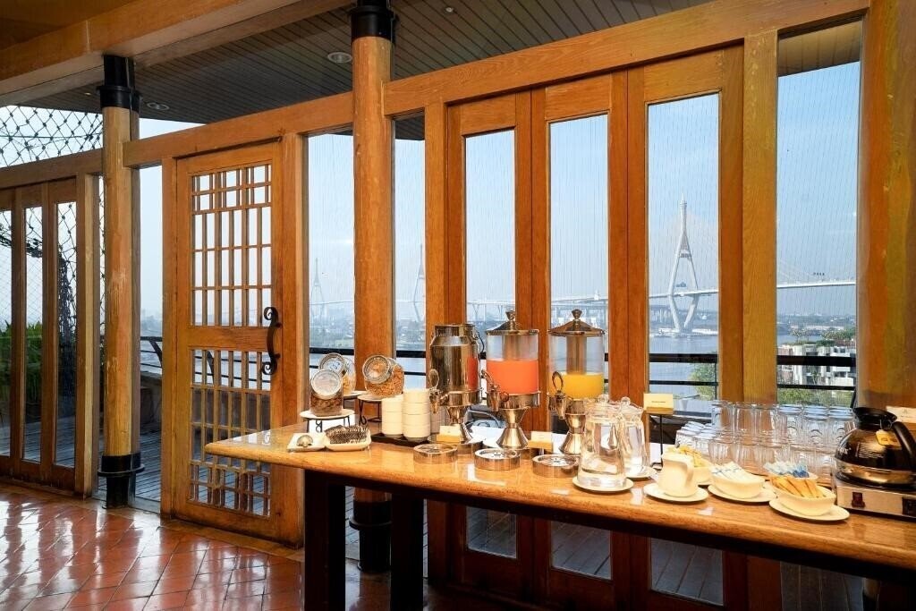 Фотография Riverfront Bangkok 4*