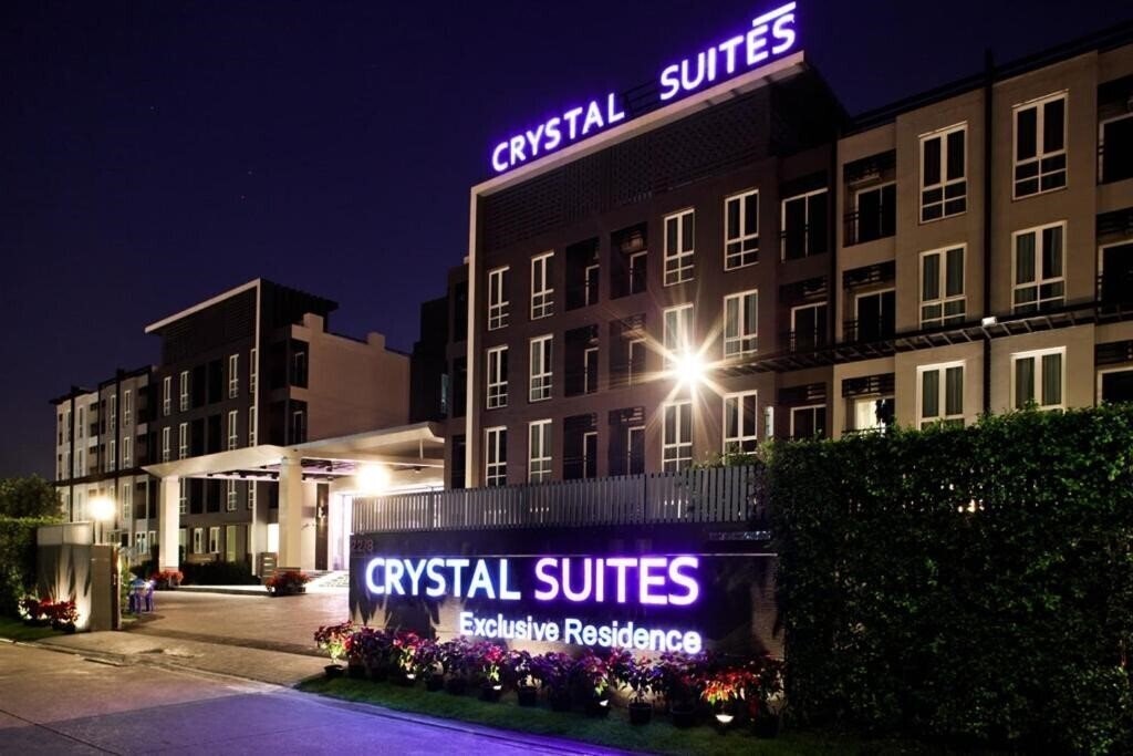 Отель Crystal Suites Suvarnabhumi Airport 3*