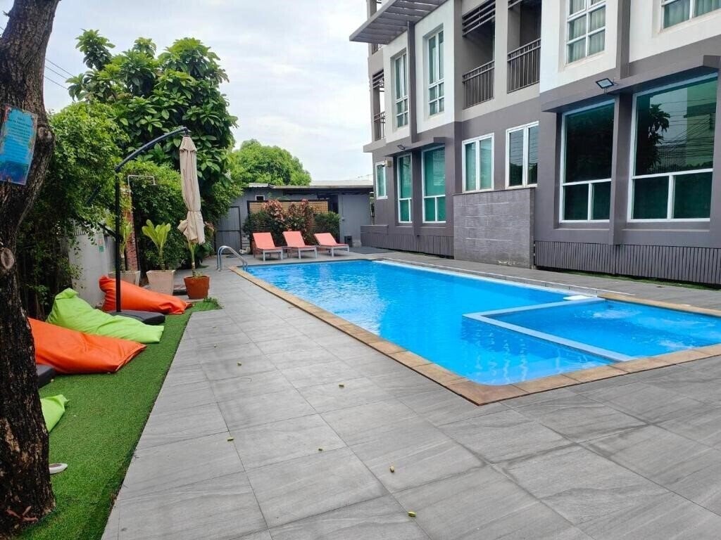Изображение Crystal Suites Suvarnabhumi Airport 3*
