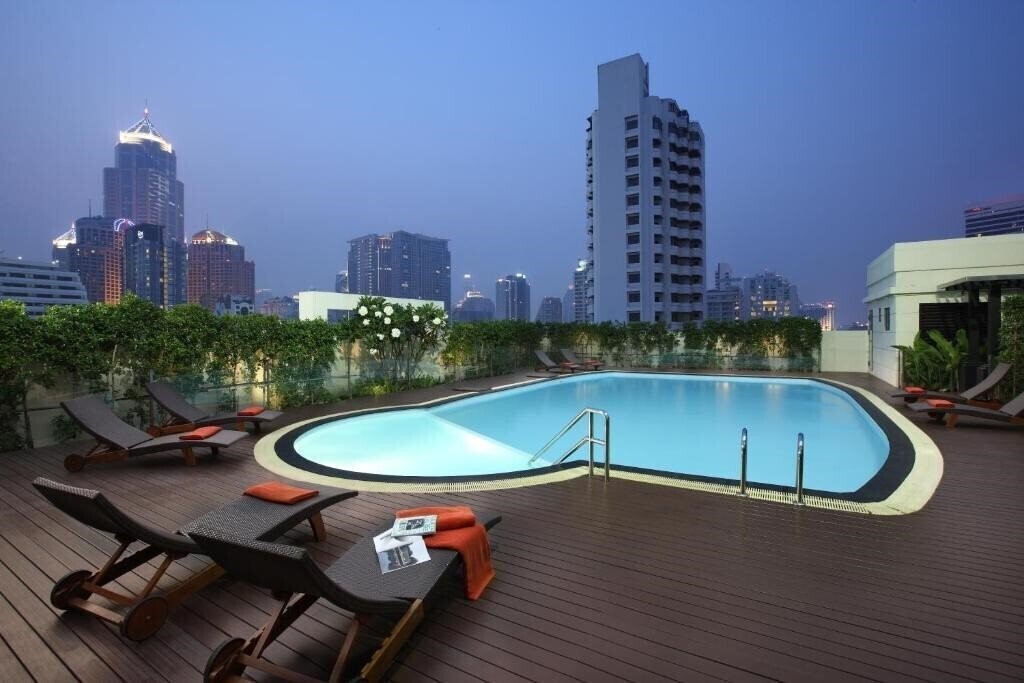 Отель Lohas Residences Hotel 4*