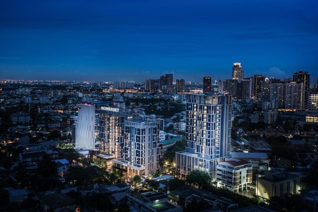 Готель Somerset Ekamai Bangkok 4*