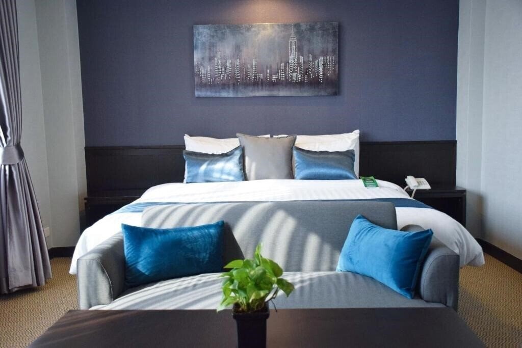 Фото The Color Living Hotel 3*