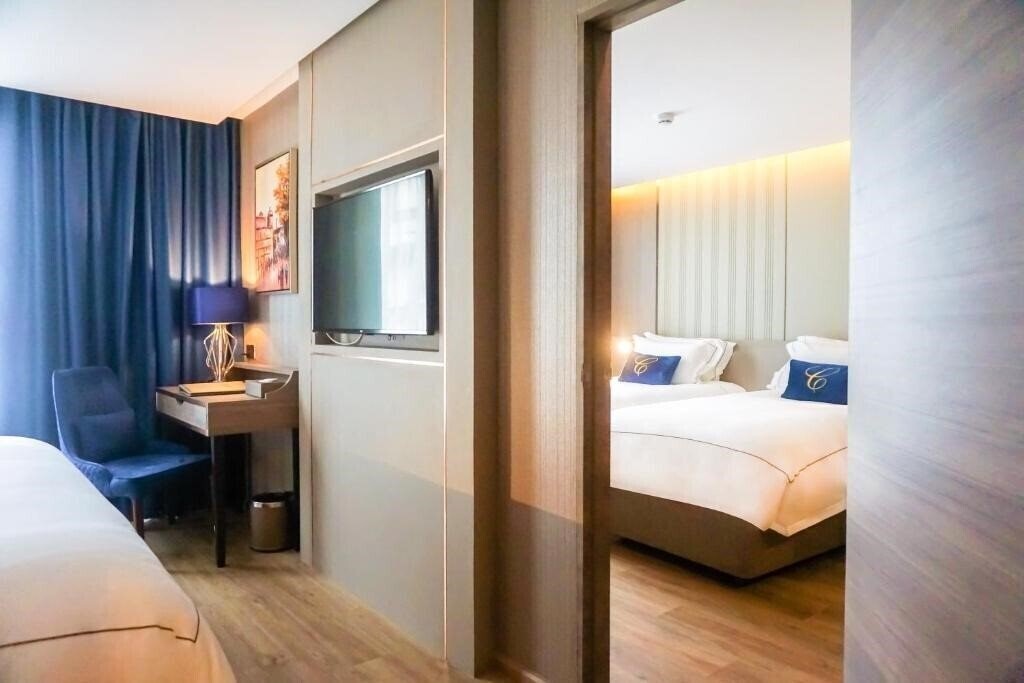 Фото Glow Sukhumvit 5 4*