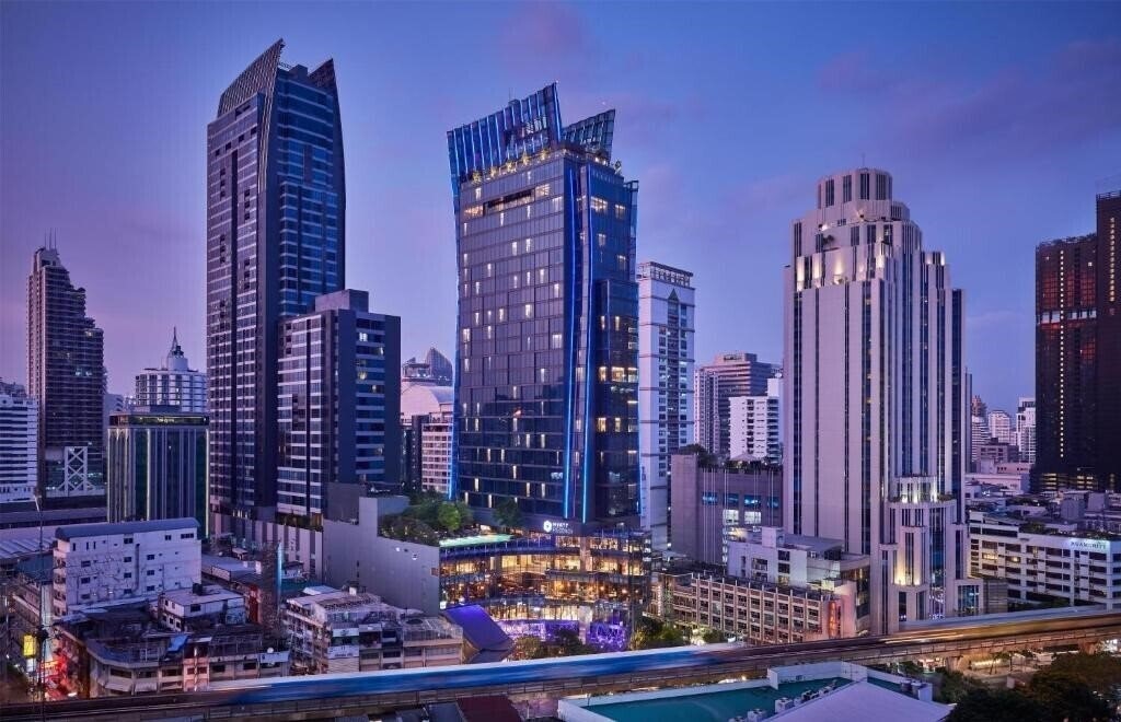 Готель Hyatt Regency Bangkok Sukhumvit 5*