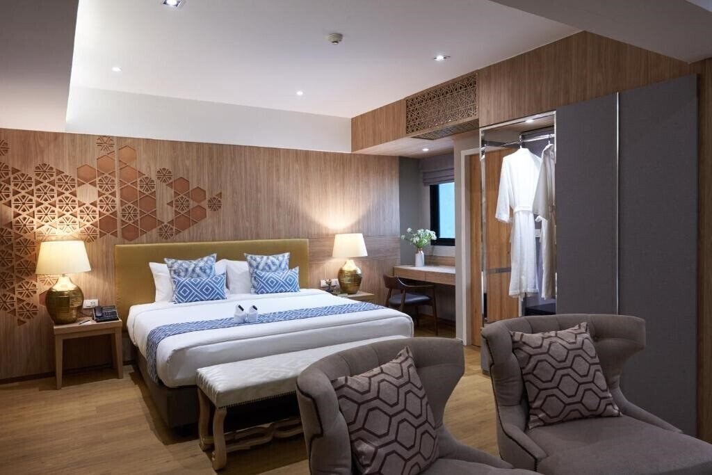 Фото Almas Hotel Bangkok 3*