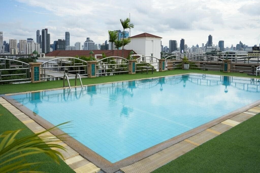 Фото Royal Suite Bangkok 4*