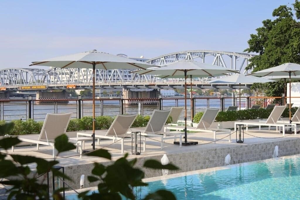 Готель TARA Bangkok Riverside 5*