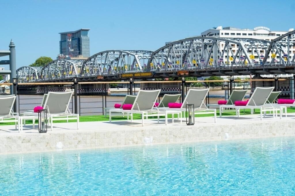 Фото Glow Bangkok Riverside 5*