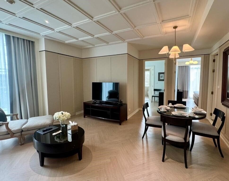 Готель Rongratana Executive Residence 5*
