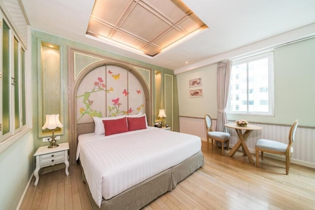 Фото La Petite Salil Sukhumvit 11 4*