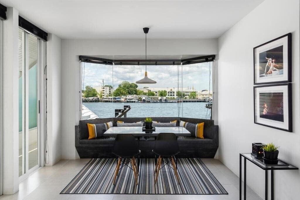 Отель Theatre Residence 4*