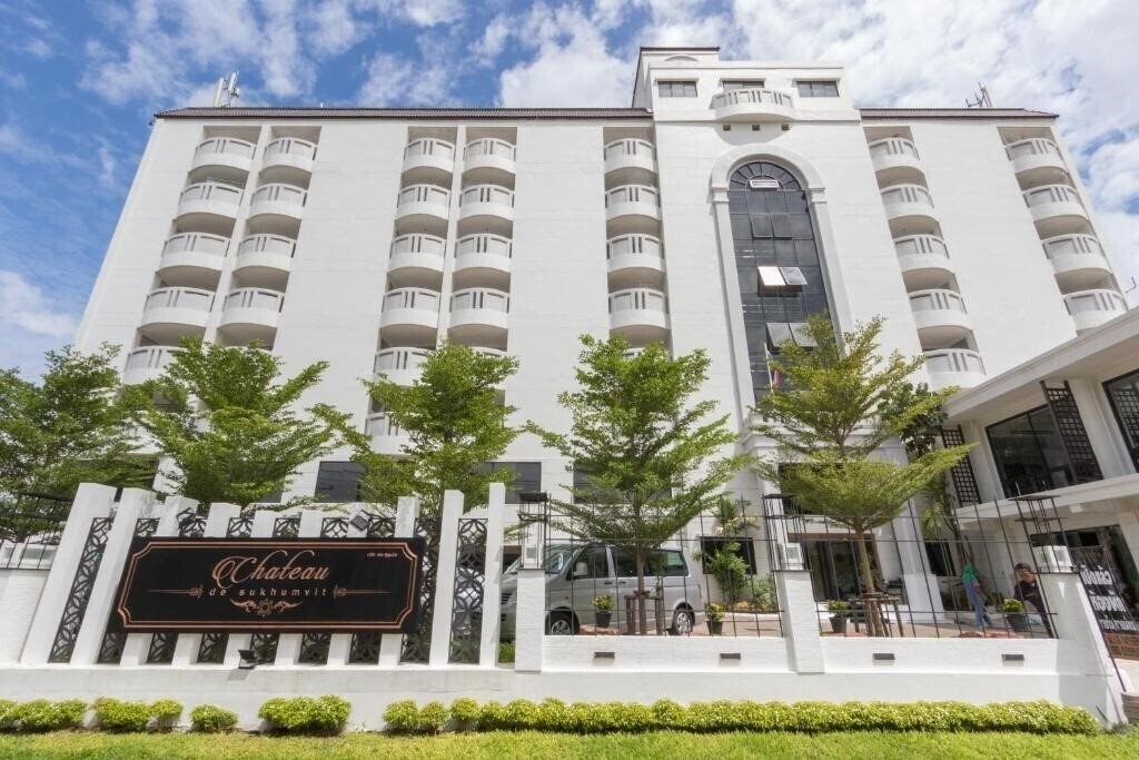 Готель Chateau De Sukhumvit 3*