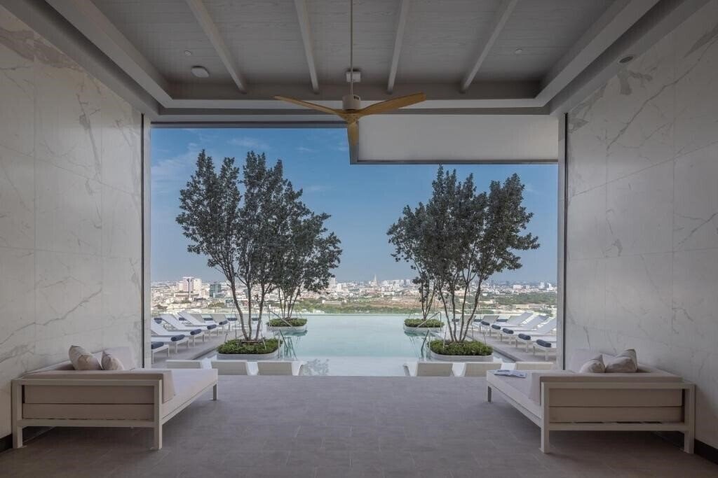 Готель Eastin Grand Hotel Phayathai 5*