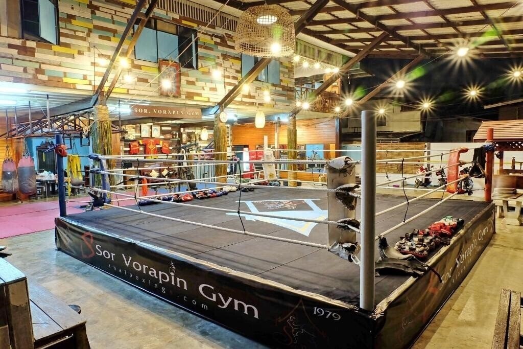 Готель Sor Vorapin Muay Thai Home 2*