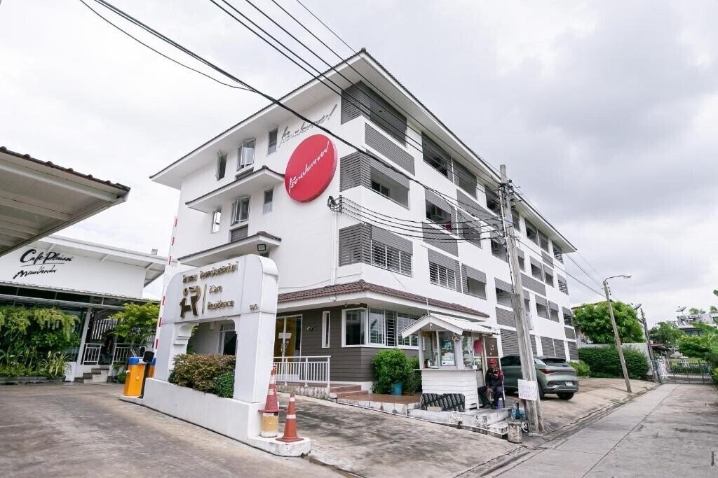 Фото Ruan Plaisoi Apartment 2*