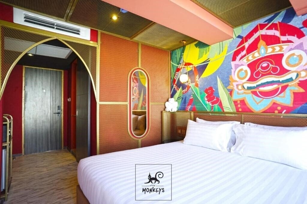 Готель 4 Monkeys Hotel 3*