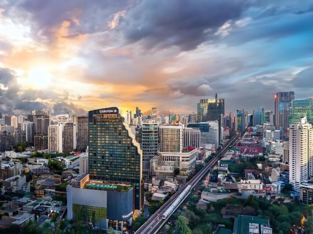 Отель Carlton Hotel Bangkok Sukhumvit 5*