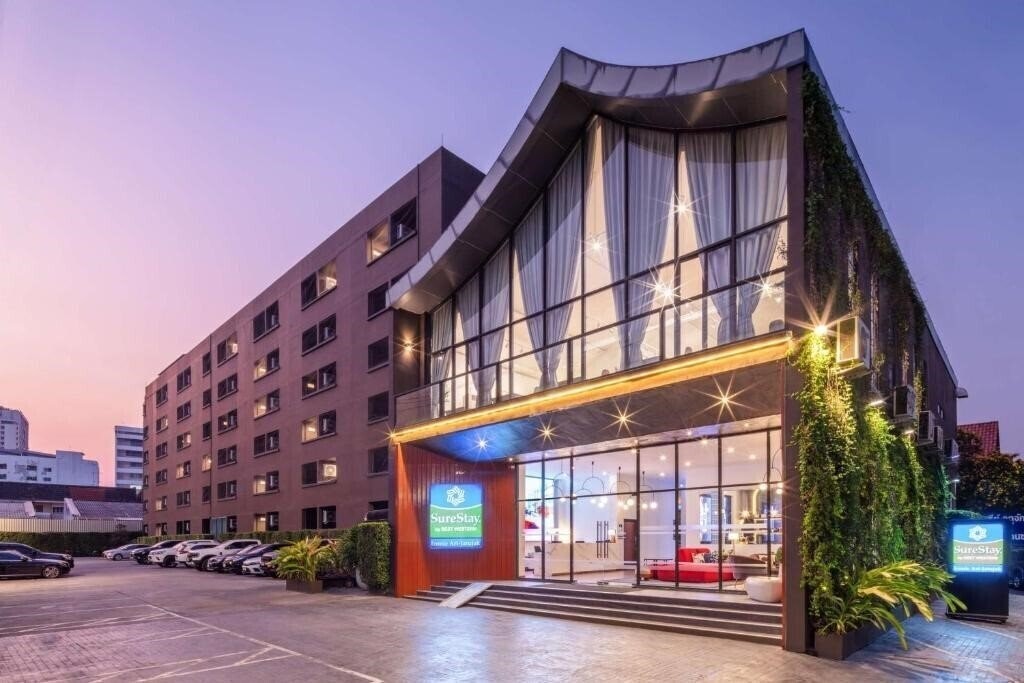 Фото Surestay by Best Western Iconic Ari-Jatujak 4*