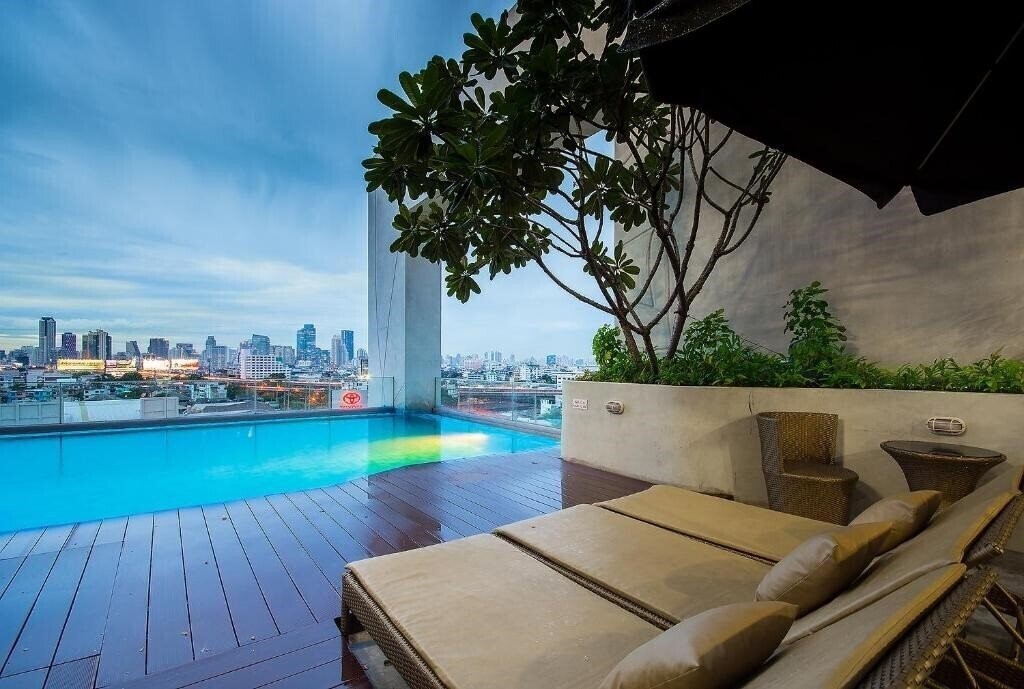 Отель Grand Howard Hotel 4*