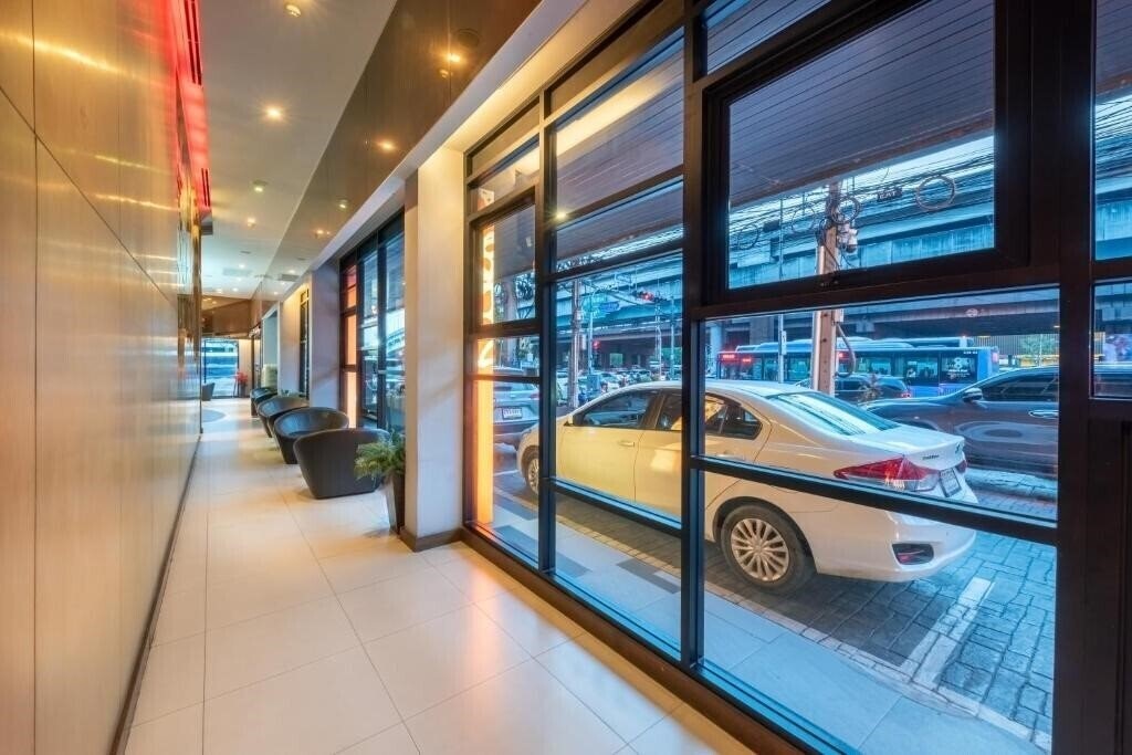Фото M2 De Bangkok 3*