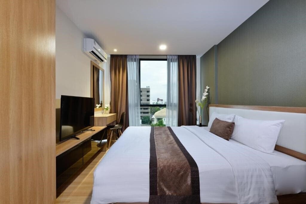 Фото Ramada by Wyndham Bangkok Ten Ekamai Residences 3*