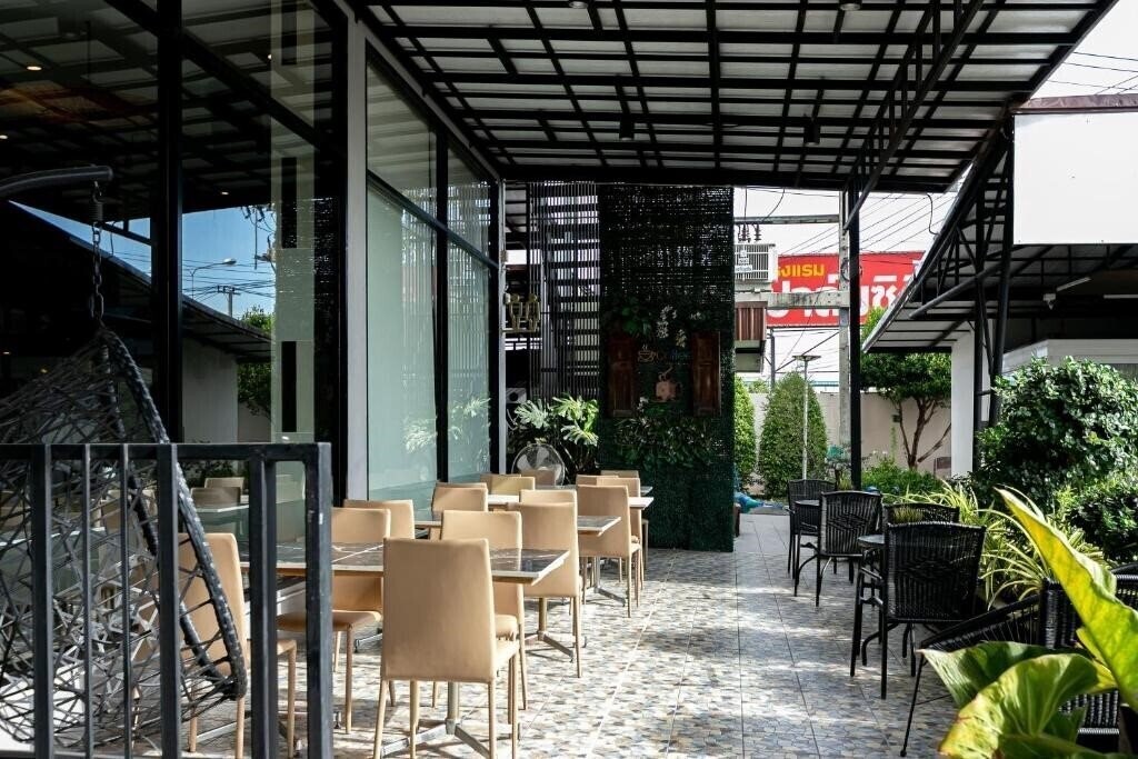 Фотографія Grand Ratchapruek Hotel 3*