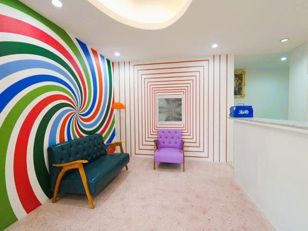 Фотография Roomquest Pratunam Yesterday's Photo Hotel (ex. Roomquest Hotel Pratunam, Happy 2 Hotel) 3*