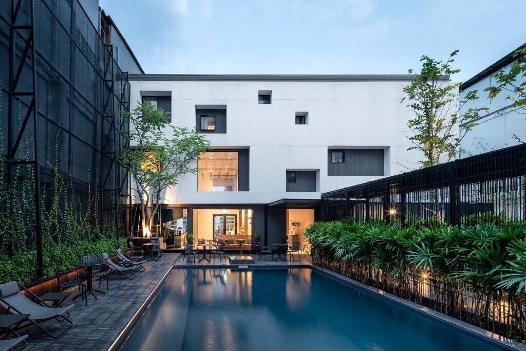 Готель Lilit Bang Lumphu Hotel 3*