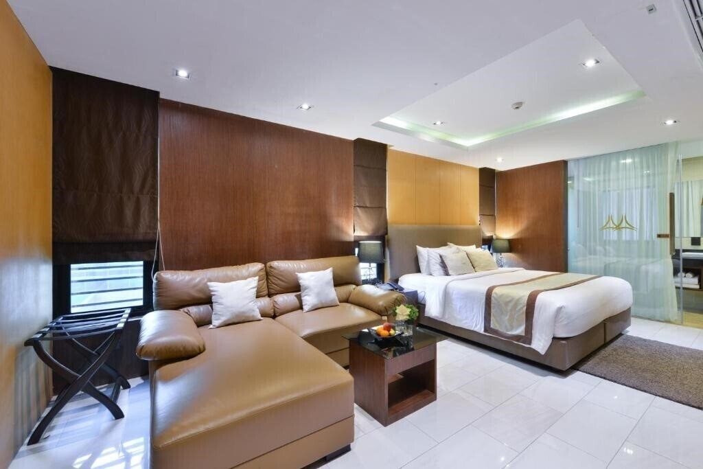 Фото Syama Suite Sukhumvit 20 4*