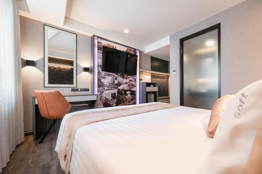 Отель Aspira Gems Center Silom 4*