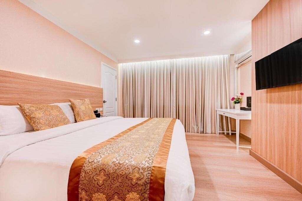 Фото Palette The Travellers Hotel Bangkok (ex. The Travellers Hotel) 3*