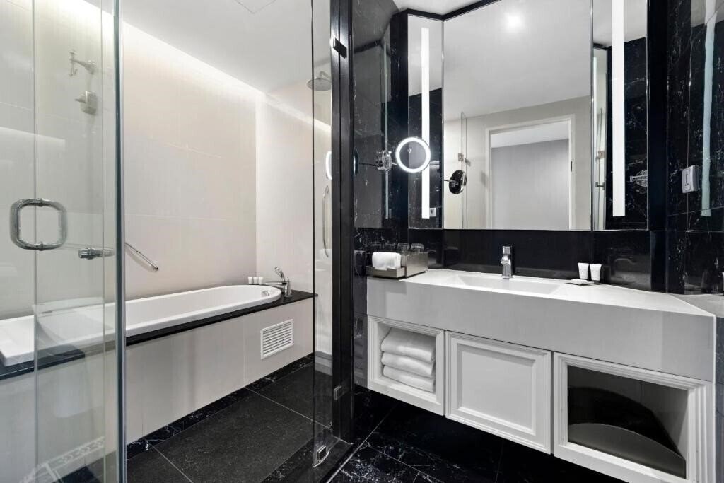 Фотографія Grande Centre Point Sukhumvit 55 5*