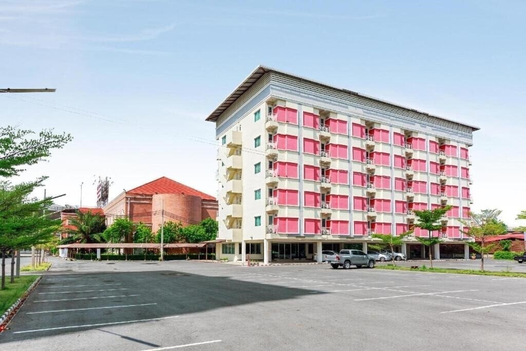 Готель Collection O VResotel 3*