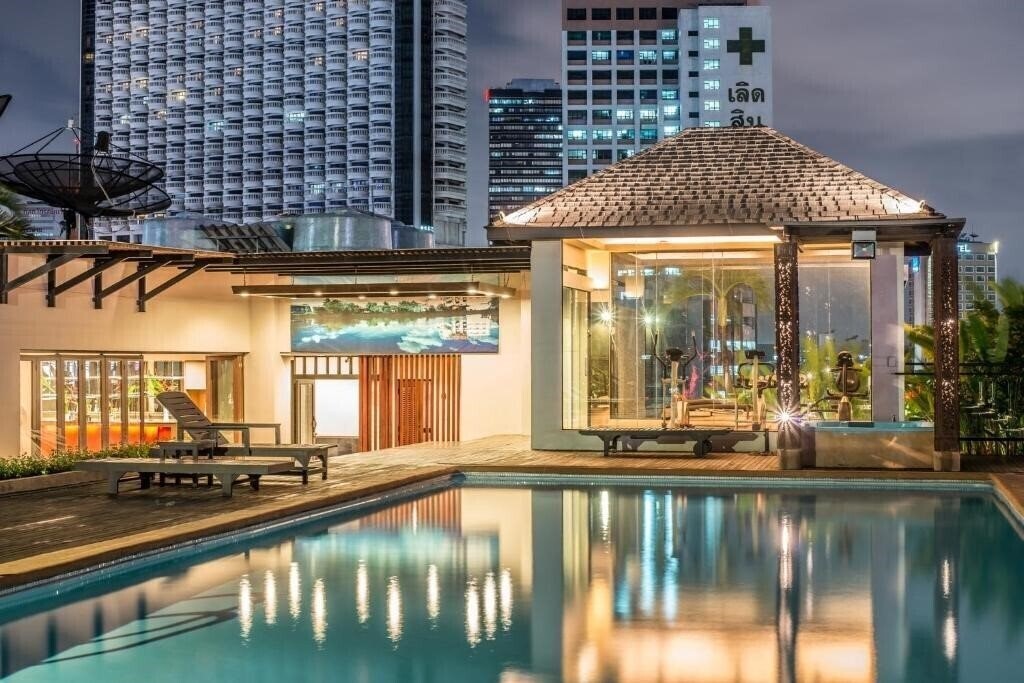 Фотографія The Grand Sathorn 4*