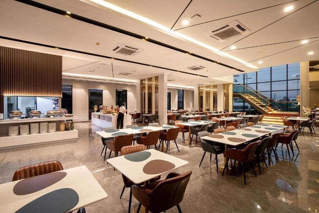 Фотографія Crystal Srivaree Suvarnabhumi Hotel 5*
