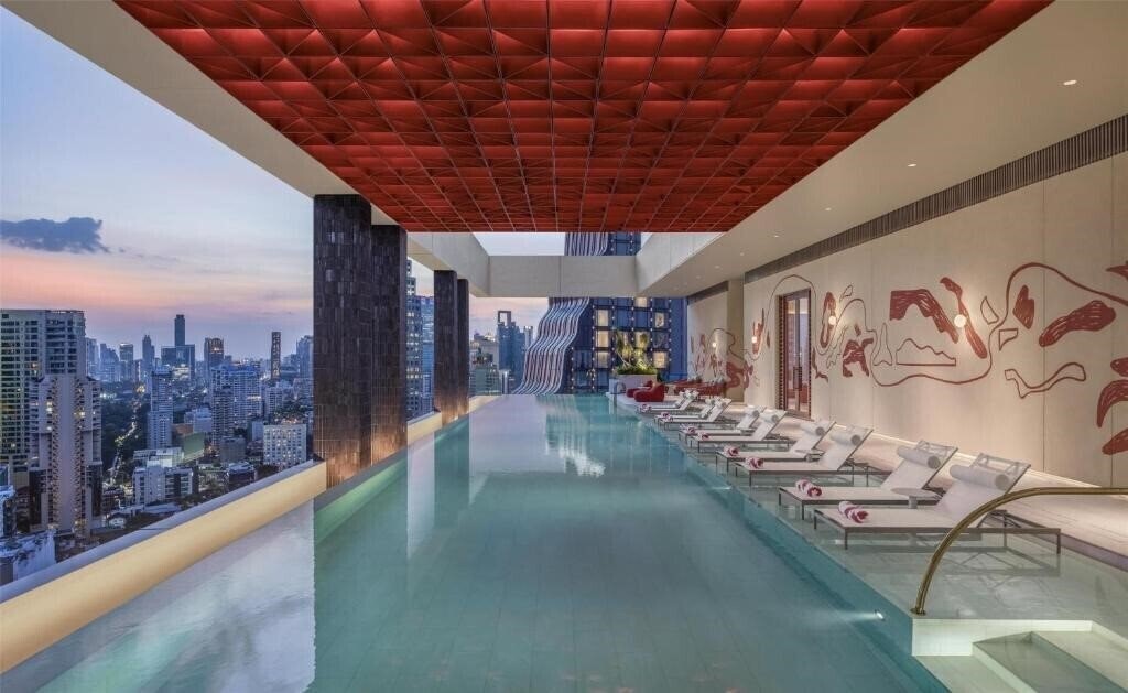 Готель Kromo Bangkok, Curio Collection By Hilton 4*