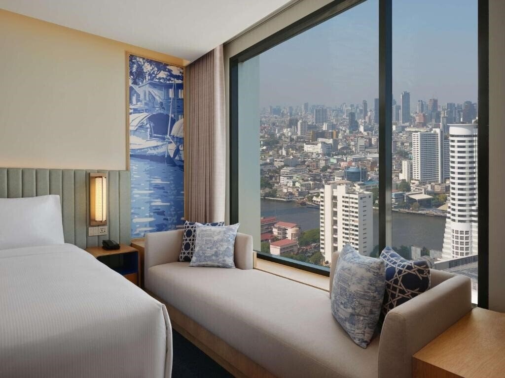 Фото Hilton Garden Inn Bangkok Riverside 4*
