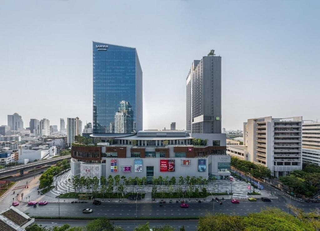 Отель Triple Y Hotel 4*