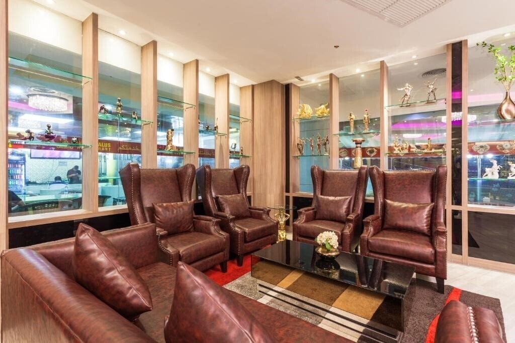 Фотографія Grand 5 Hotel & Plaza Sukhumvit Bangkok 4*