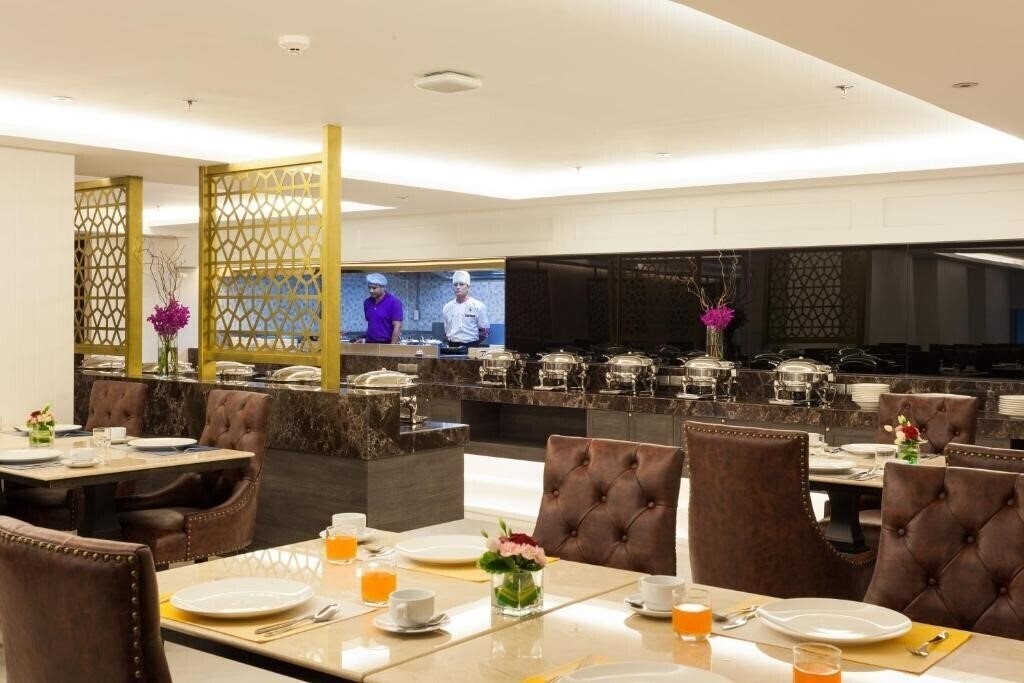 Зображення Grand 5 Hotel & Plaza Sukhumvit Bangkok 4*