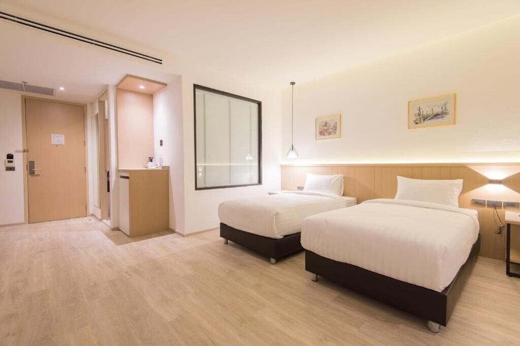 Отель Madison Bangkok Hotel 4*
