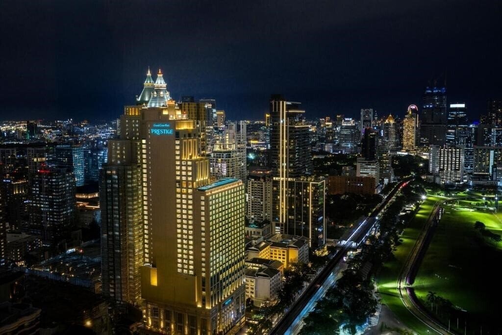 Отель Grande Centre Point Prestige Bangkok 5*