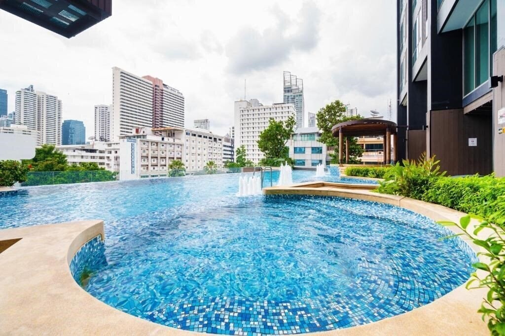 Фотографія The Rich Residence Sukhumvit Nana 4*
