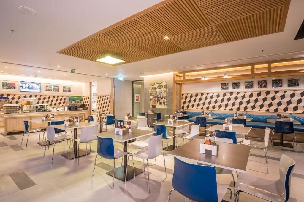 Картинка Holiday Inn Express Bangkok Sathorn 4*