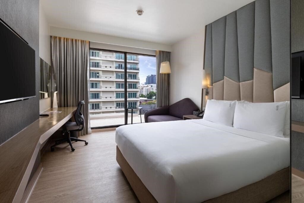 Картинка Holiday Inn Express Bangkok Sukhumvit 11 4*