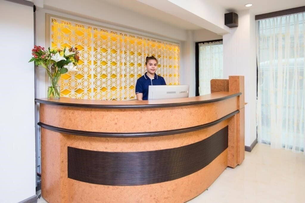 Фотография V One Pride Sukhumvit 22 3*