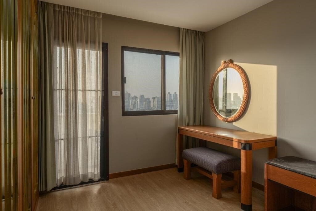 Фото United Tower Thonglor by Aspira 4*