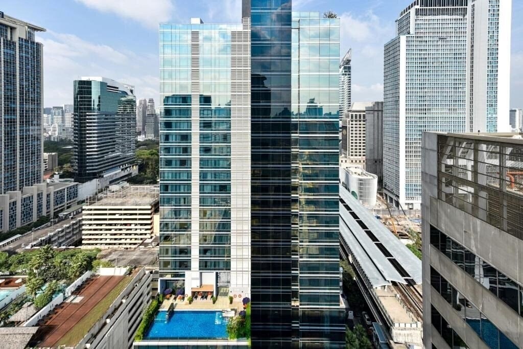 Отель Four Points by Sheraton Bangkok Ploenchit 4*