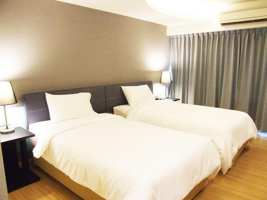 Фотография Grand Tower Inn Sathorn 3*