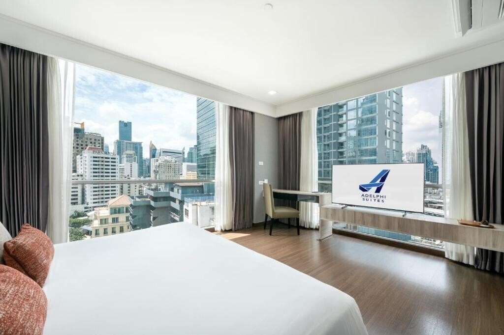 Фото Adelphi Suites 4*